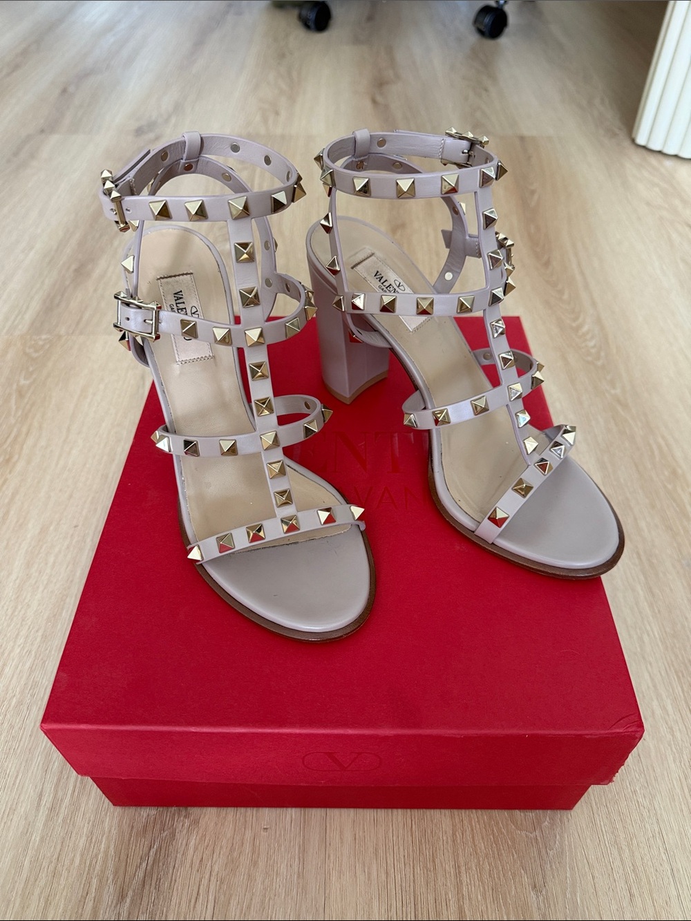 Valentino Beige Leather Studded Block Caged T-Strap Heel Sandals in Blush 39